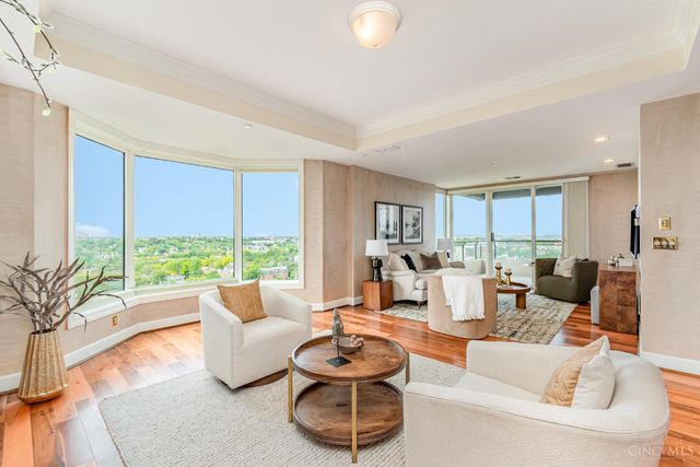 2121 Alpine Place, Cincinnati, OH 45206