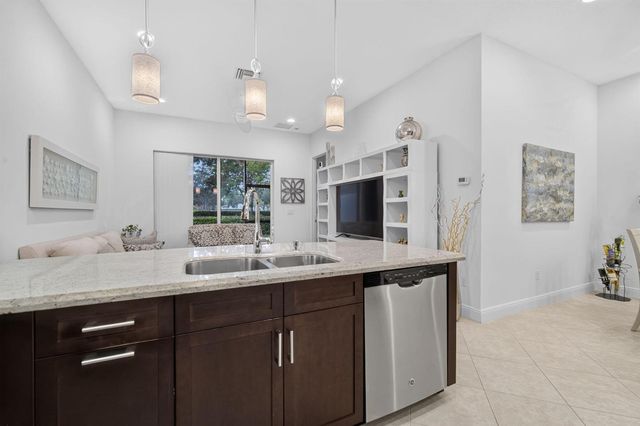 15074 Via Porta, Delray Beach, FL 33446