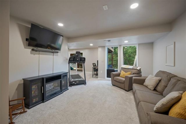 1512 NW 79th Terrace, Kansas City, MO 64118