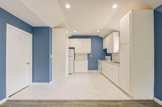 8709 Knox Street B, Houston, TX 77088