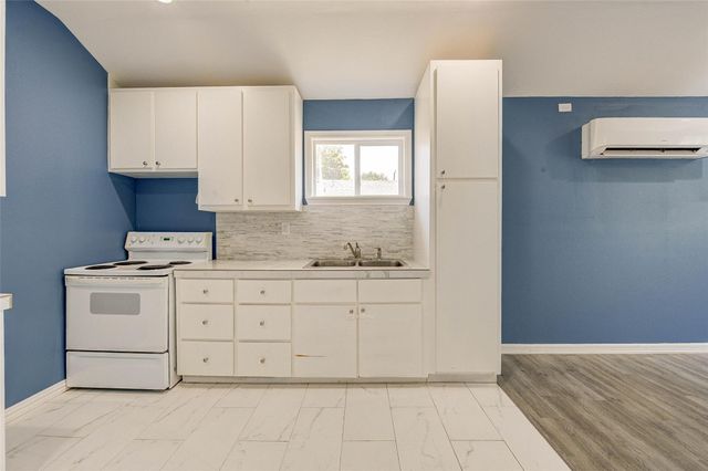 8709 Knox Street B, Houston, TX 77088