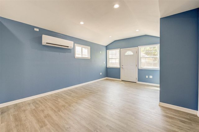 8709 Knox Street B, Houston, TX 77088