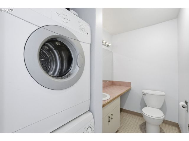 3433 MCNARY Pkwy 803, Lake Oswego, OR 97035