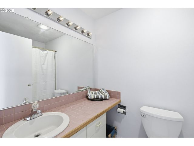 3433 MCNARY Pkwy 803, Lake Oswego, OR 97035