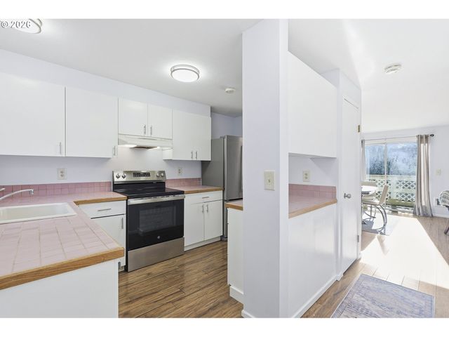 3433 MCNARY Pkwy 803, Lake Oswego, OR 97035