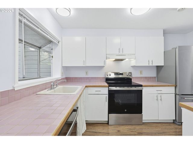 3433 MCNARY Pkwy 803, Lake Oswego, OR 97035