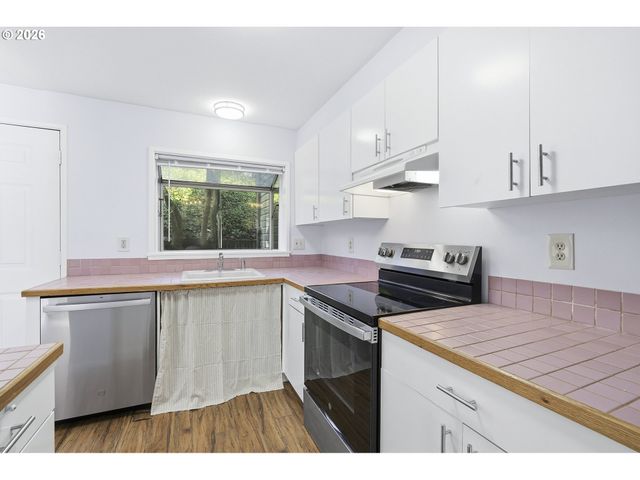 3433 MCNARY Pkwy 803, Lake Oswego, OR 97035