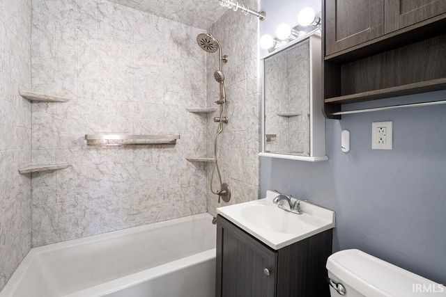 1404 W MULBERRY Street, Kokomo, IN 46901