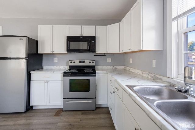 1404 W MULBERRY Street, Kokomo, IN 46901