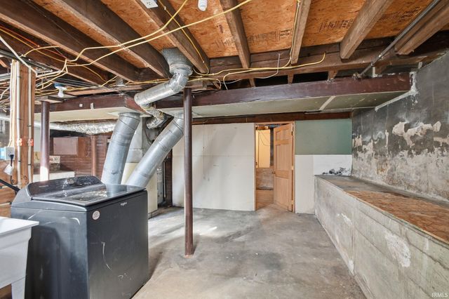 1309 W JACKSON, Muncie, IN 47303