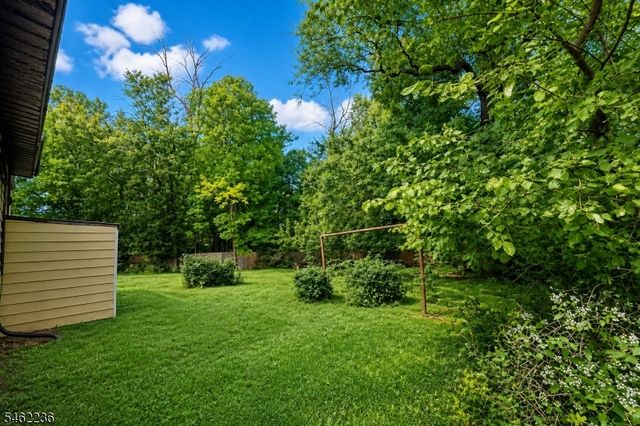 77 Independence Dr, Roselle Boro, NJ 07203