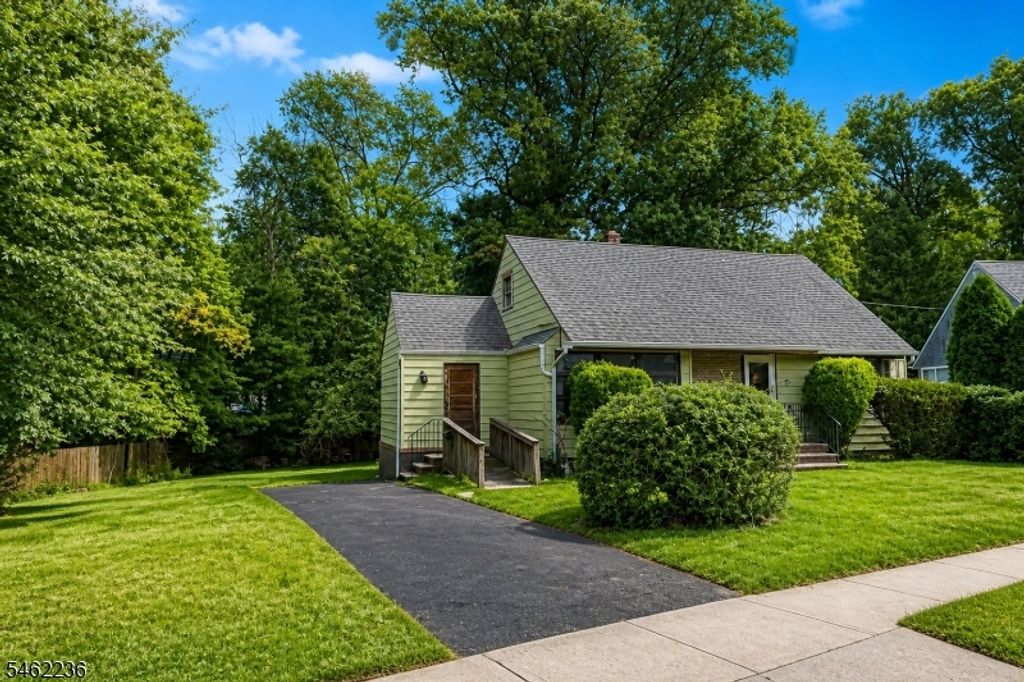 77 Independence Dr, Roselle Boro, NJ 07203 — photo 4