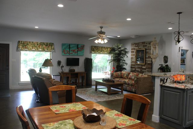 2468 FM 2767, Kilgore, TX 75662