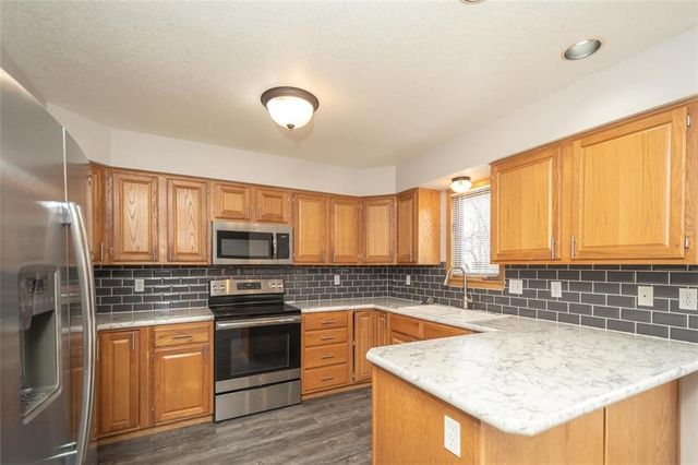 1729 Whitmore Court, Lawrence, KS 66046