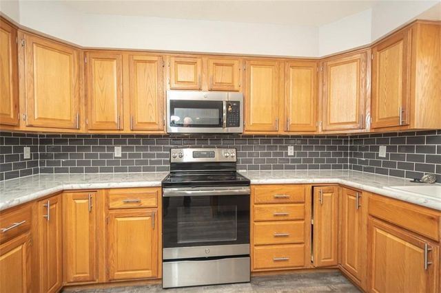 1729 Whitmore Court, Lawrence, KS 66046