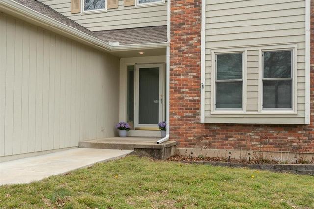 1729 Whitmore Court, Lawrence, KS 66046