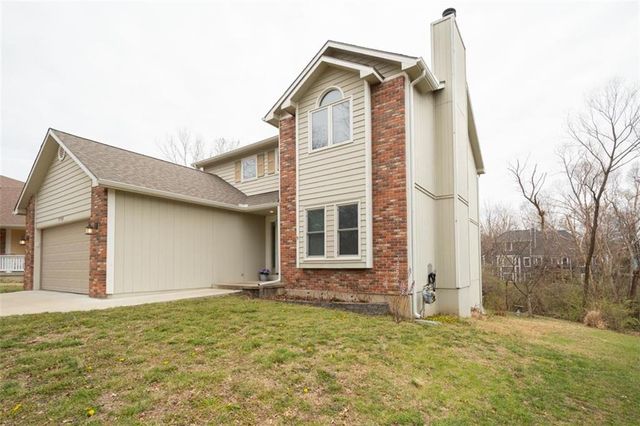 1729 Whitmore Court, Lawrence, KS 66046