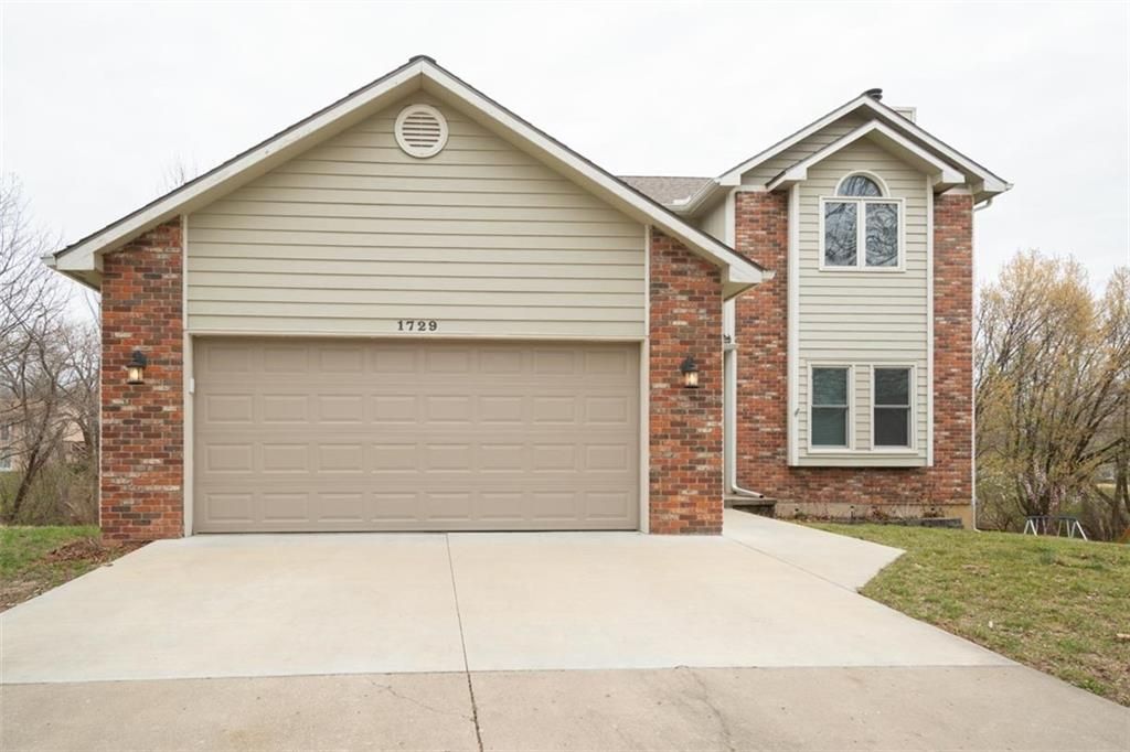1729 Whitmore Court, Lawrence, KS 66046