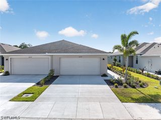 20559 Hazelnut CT S, Lehigh Acres, FL 33976
