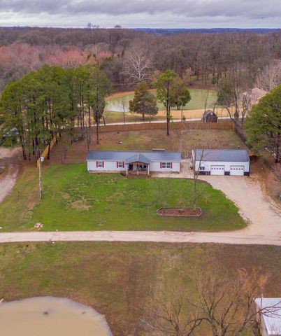 11443 S Whispering Pine Road, Huntingburg, IN 47542