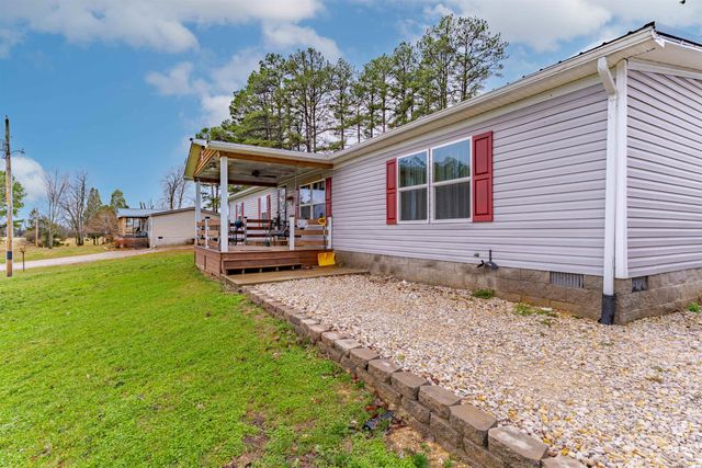 11443 S Whispering Pine Road, Huntingburg, IN 47542