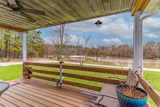 11443 S Whispering Pine Road, Huntingburg, IN 47542