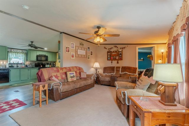 11443 S Whispering Pine Road, Huntingburg, IN 47542