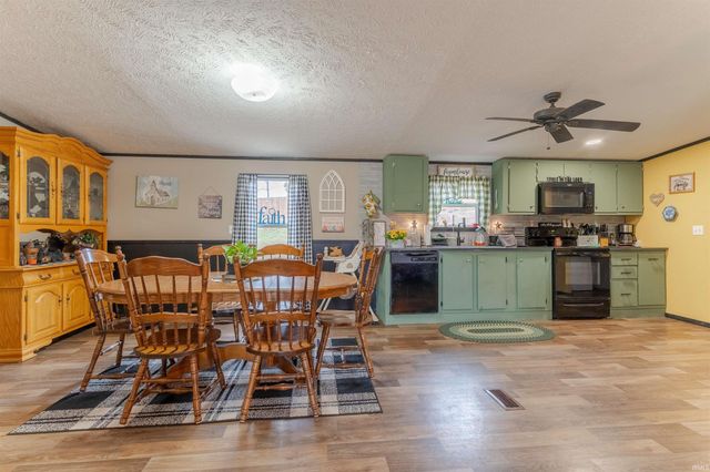 11443 S Whispering Pine Road, Huntingburg, IN 47542