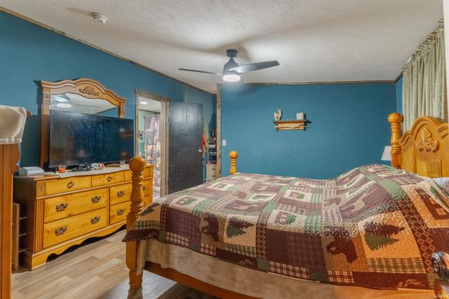 11443 S Whispering Pine Road, Huntingburg, IN 47542