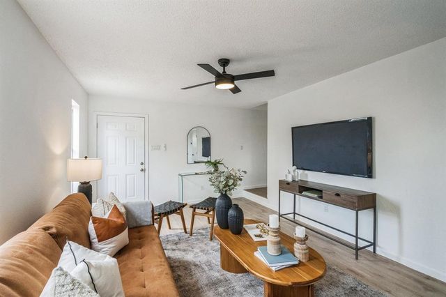 6914 Rifle BND A, Austin, TX 78736
