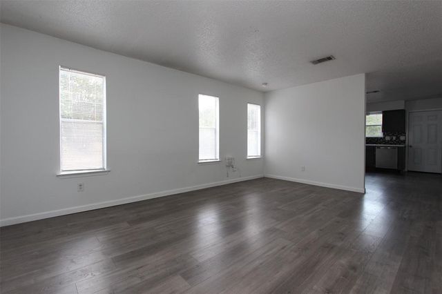 6914 Rifle BND A, Austin, TX 78736