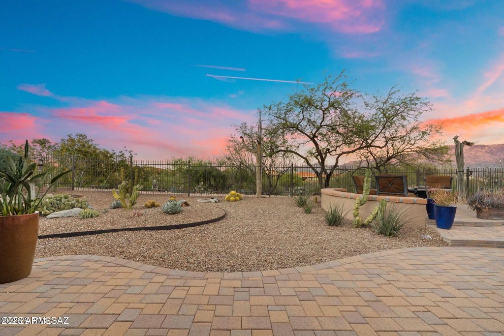 Image 28 of property listing at 14610 N CHALK CREEK Drive, Oro Valley, AZ 85755