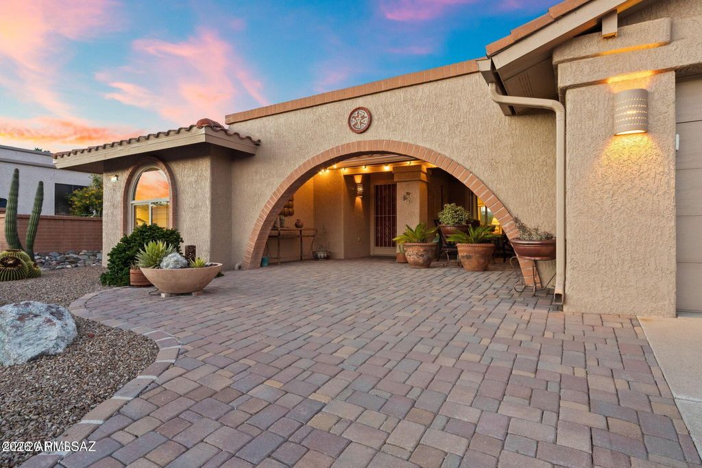 Image 5 of property listing at 14610 N CHALK CREEK Drive, Oro Valley, AZ 85755