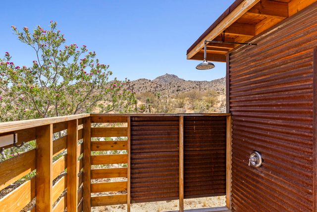 8669 Via Rocosa Road, Joshua Tree, CA 92252