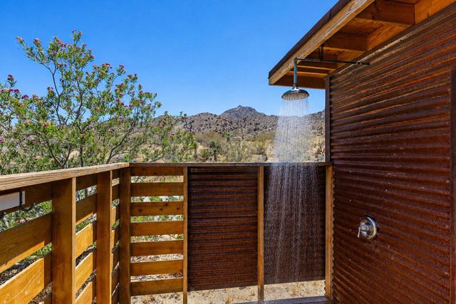 8669 Via Rocosa Road, Joshua Tree, CA 92252