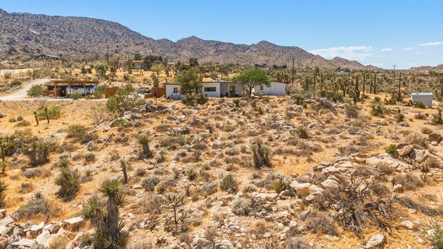 8669 Via Rocosa Road, Joshua Tree, CA 92252