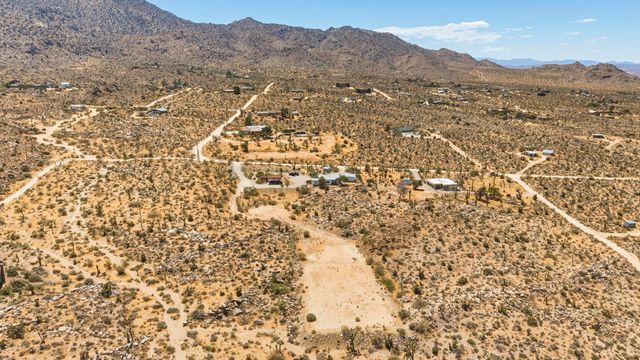 8669 Via Rocosa Road, Joshua Tree, CA 92252