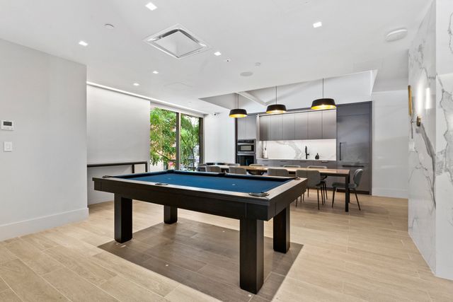 245 E 93rd St Apt 22G, New York City, NY 10128