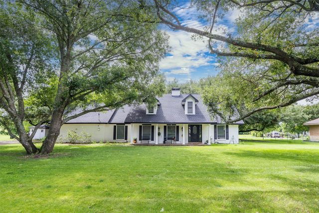 519 S Pearl Street, Kemp, TX 75143