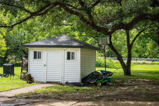 519 S Pearl Street, Kemp, TX 75143