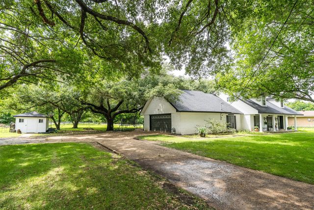 519 S Pearl Street, Kemp, TX 75143