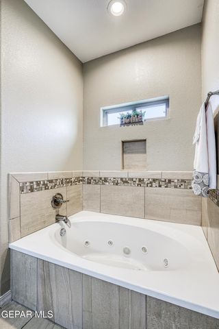 6068 RIVET Place, El Paso, TX 79932