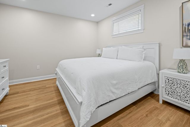 209 Amethyst Way, Seneca, SC 29672