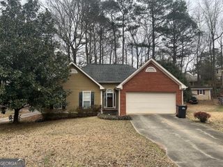 111 Green Point Way, Carrollton, GA 30117