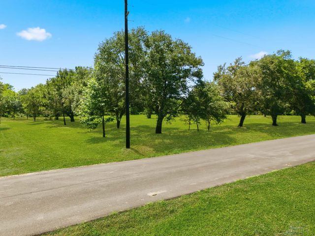 000 Louisiana Street, Manvel, TX 77578