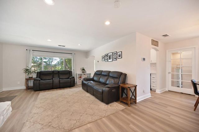 737 Cresta Ct, El Dorado Hills, CA 95762