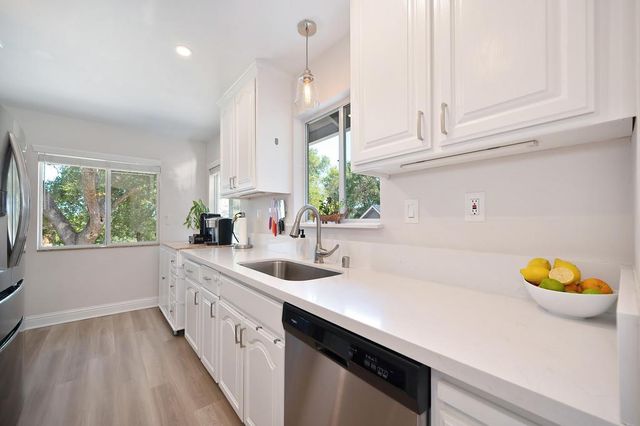 737 Cresta Ct, El Dorado Hills, CA 95762