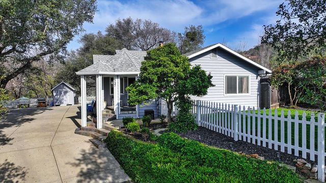 737 Cresta Ct, El Dorado Hills, CA 95762