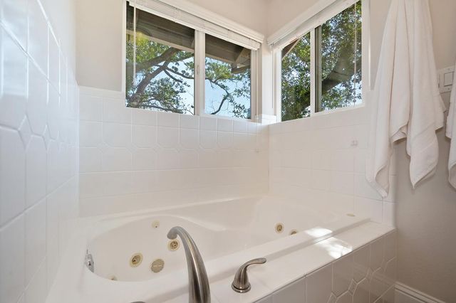 737 Cresta Ct, El Dorado Hills, CA 95762