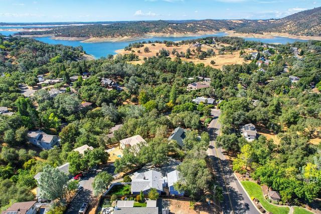 737 Cresta Ct, El Dorado Hills, CA 95762